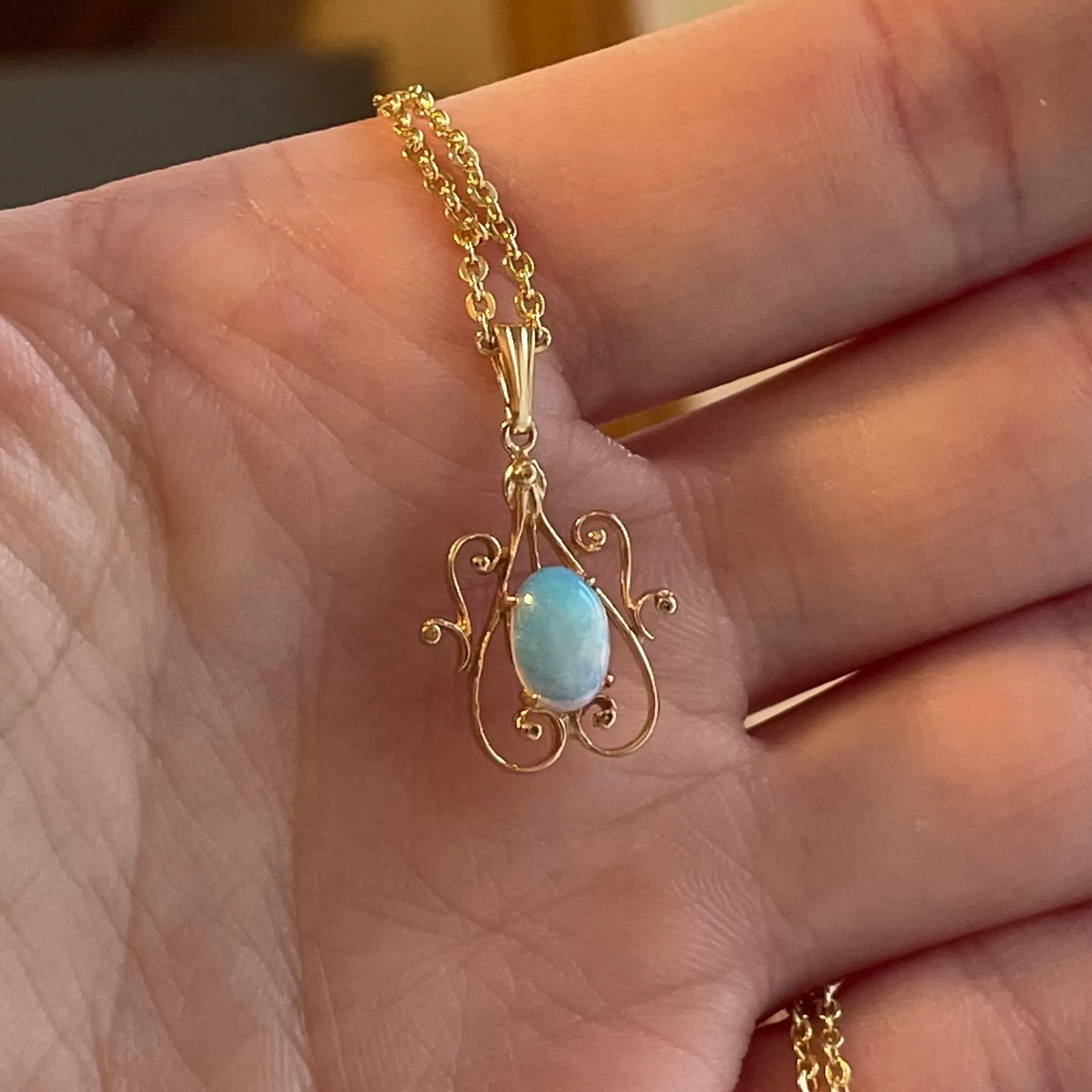 14K Gold Opal Pendant Necklace