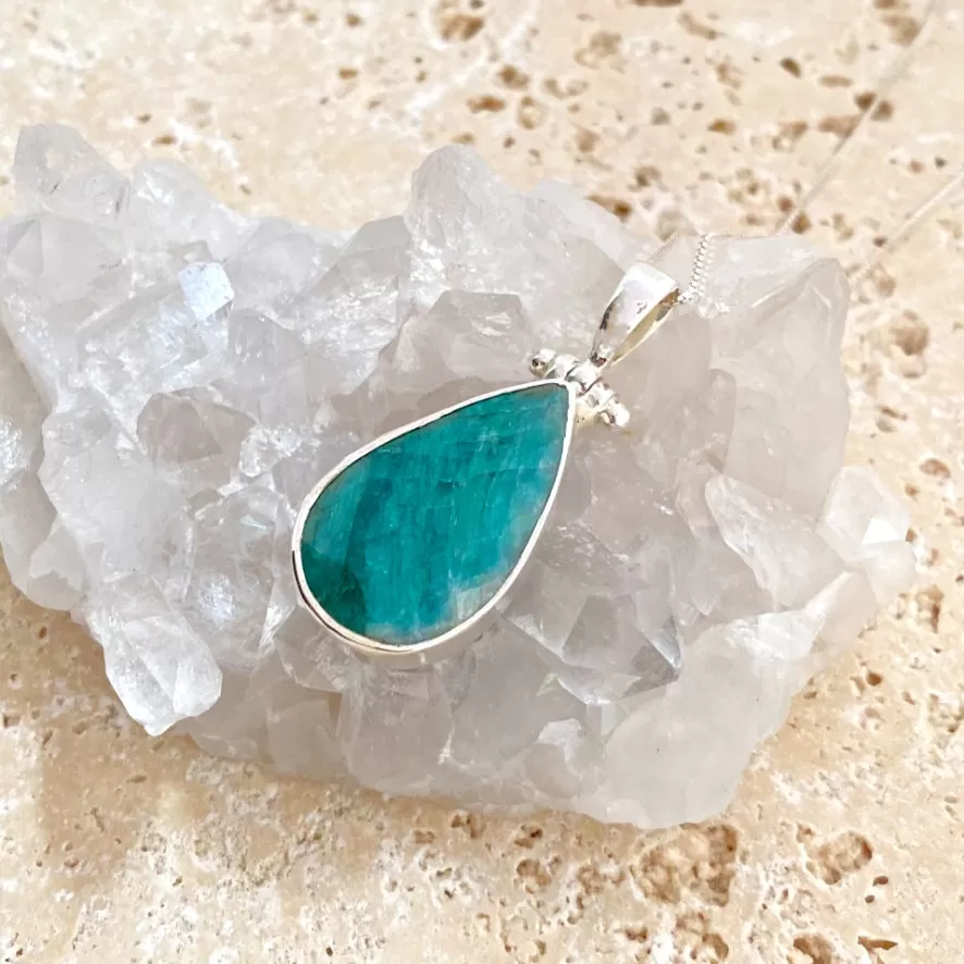 Emerald Quartz Teardrop Pendant - Grace