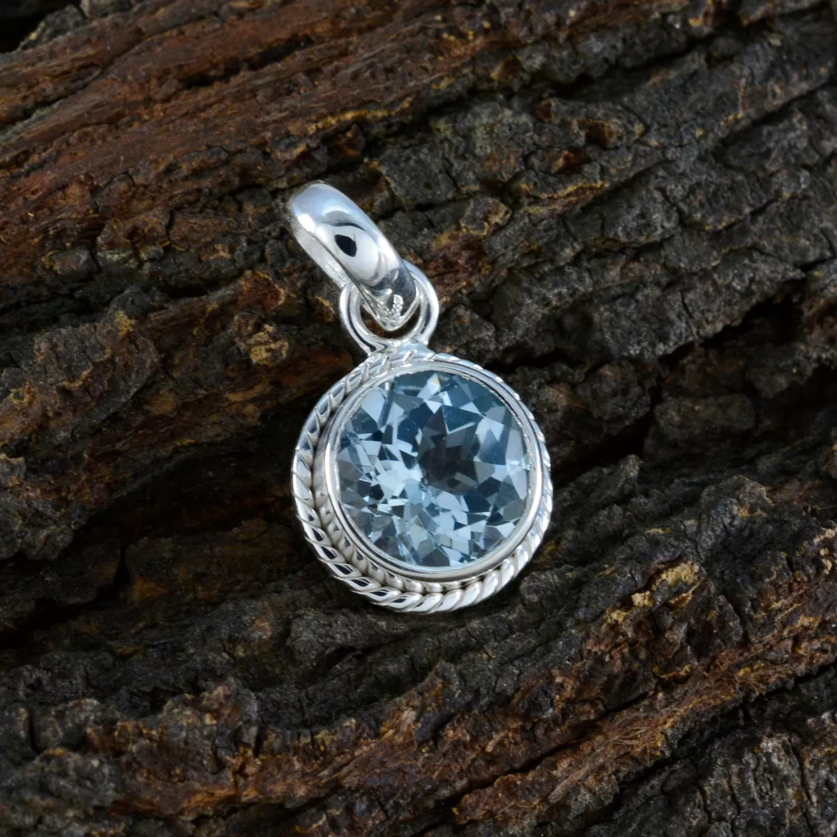 Riyo Alluring Gems Round Faceted Blue Blue Topaz Silver Pendant Gift For Boxing Day