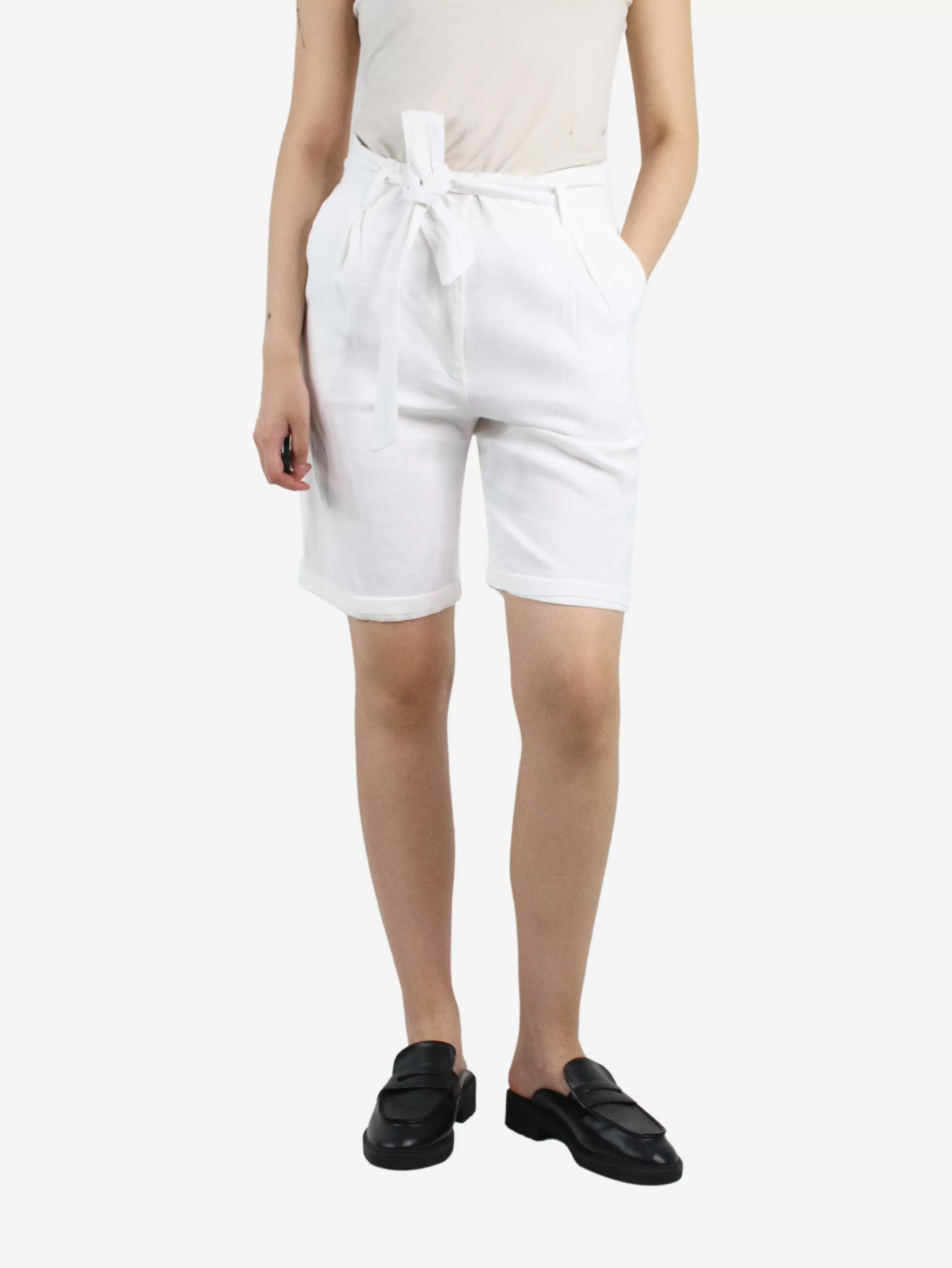 White belted high-waisted shorts - size UK 8